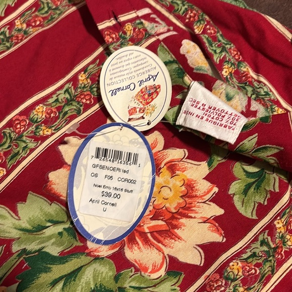 April Cornell Auburge Collection pillow covers 1 pair - Picture 6 of 7